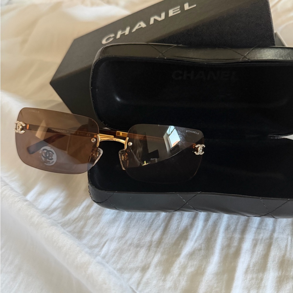 Brown Rimless Sunglasses